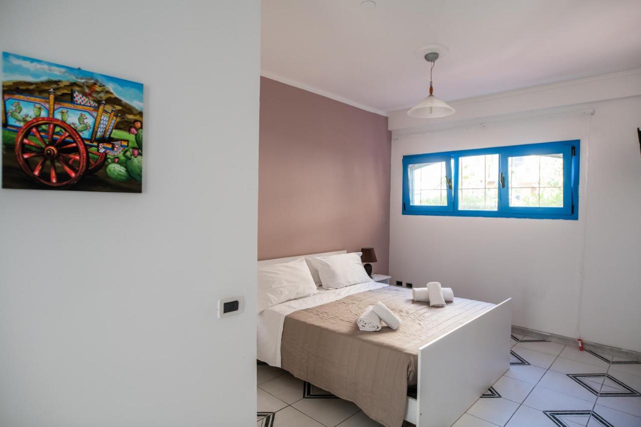 Ada Hotel & Apartments Giardini-Naxos Buitenkant foto